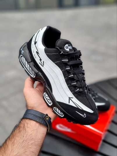 Кроссовки Nike
